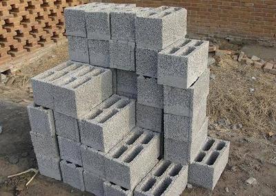 红砖被禁，农村兴起“泡沫砖”建房，它能真正取代传统建材吗？